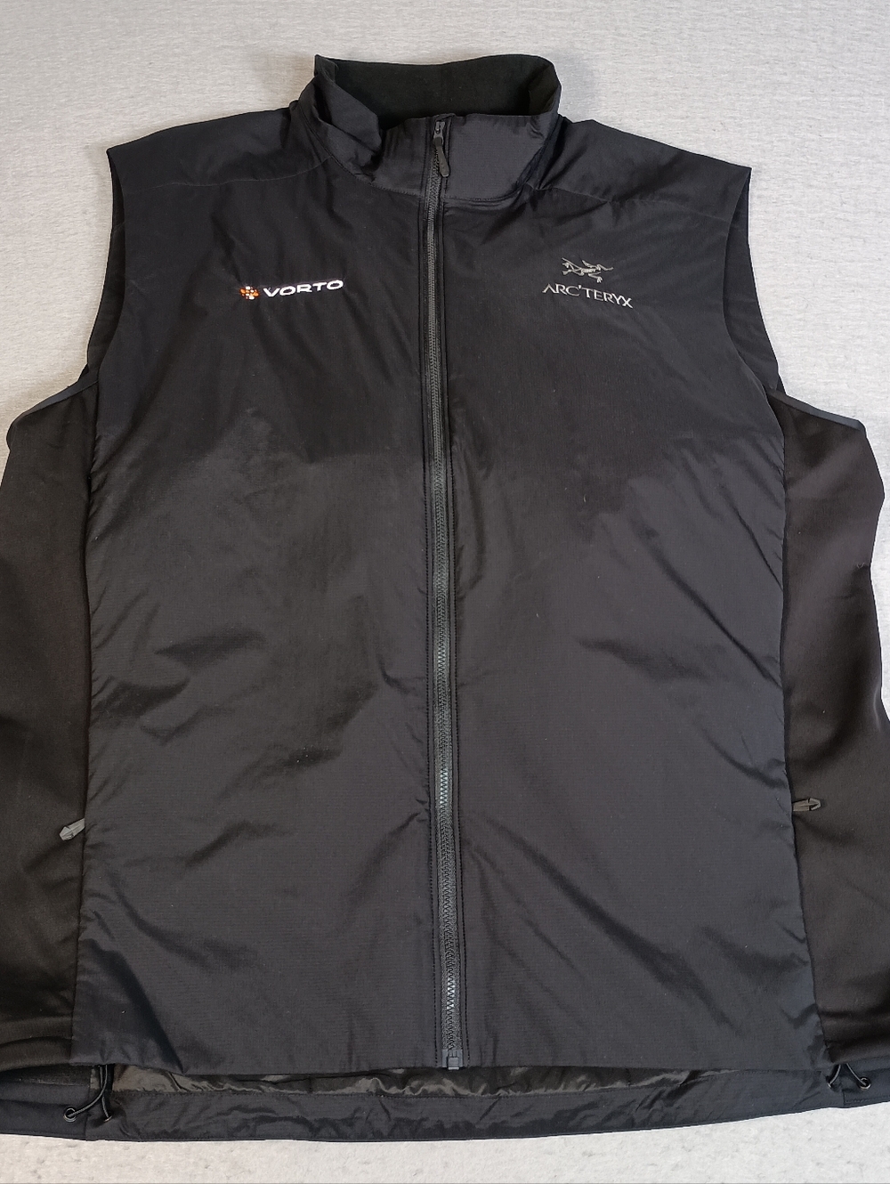 Arc'teryx Atom Vest Men's XL Black Full Zip Company Logo Outdoor Hiking Gorpcore